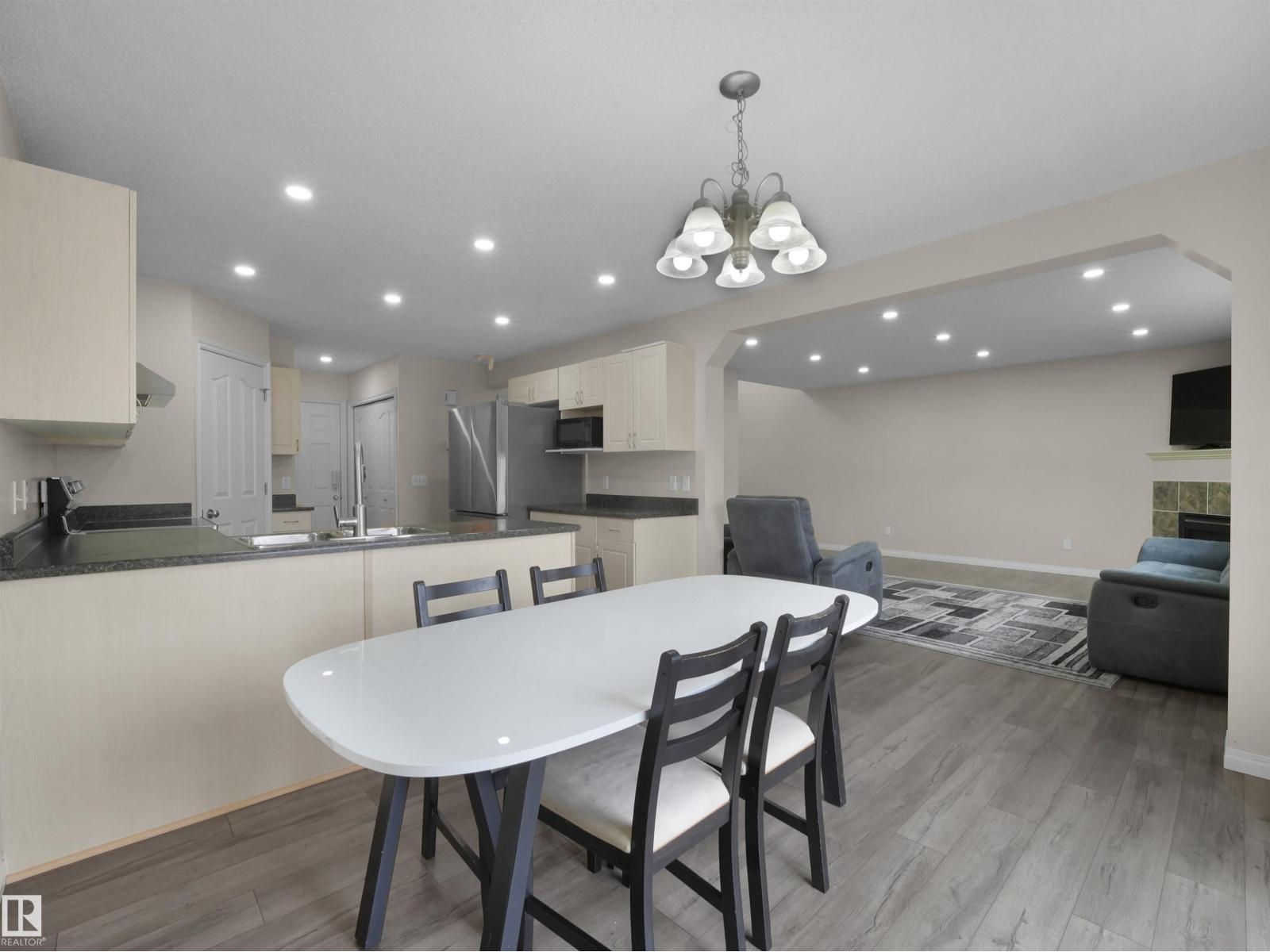 7407 SINGER LANDING LD NW, Edmonton