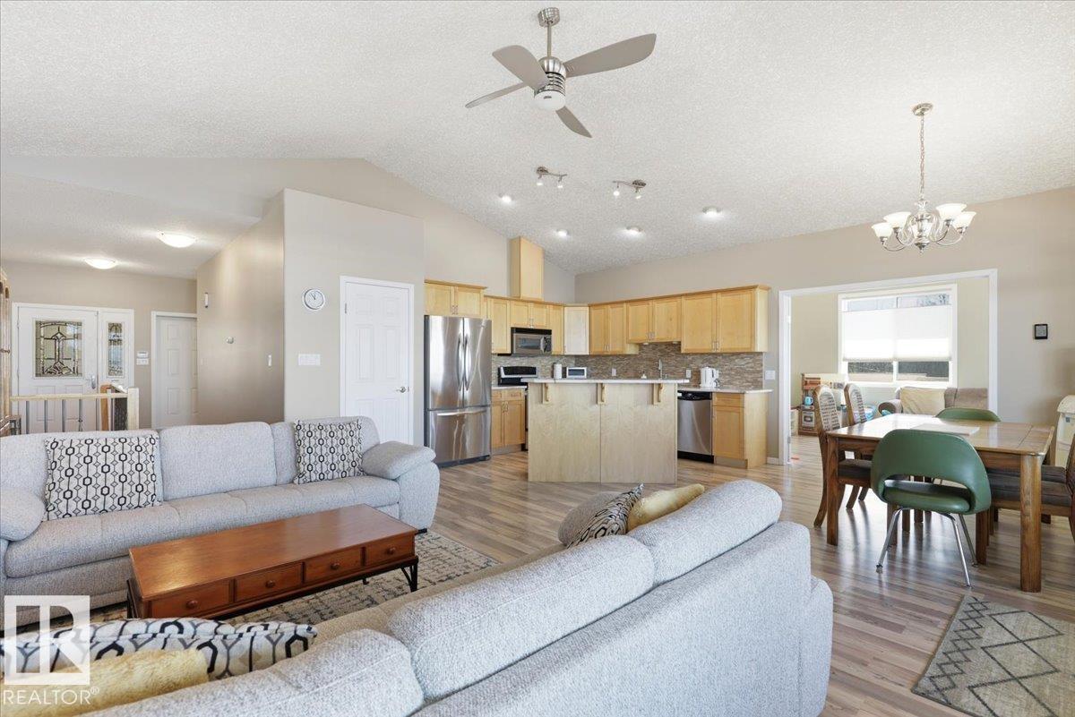 72 Beach Ave, Rural Leduc County