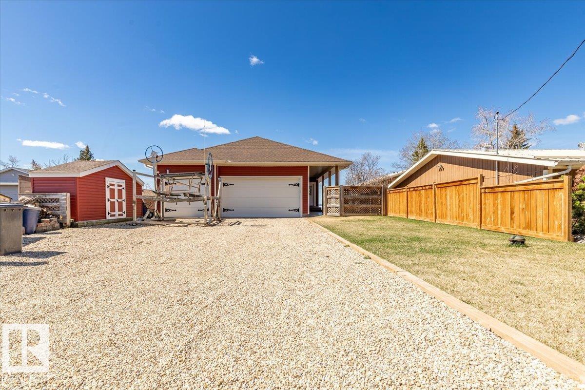 72 Beach Ave, Rural Leduc County