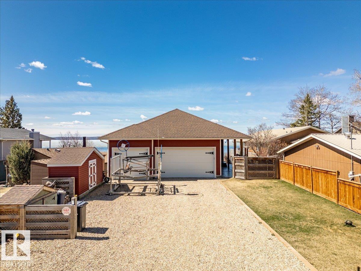 72 Beach Ave, Rural Leduc County