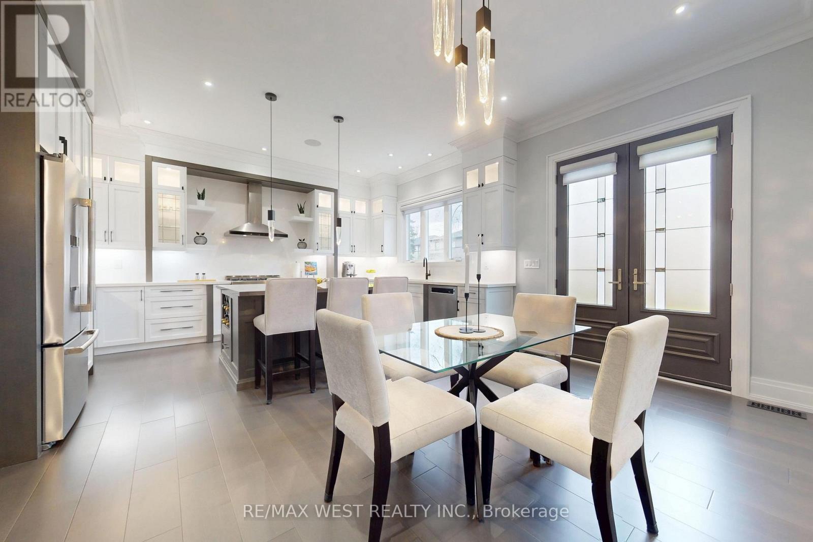 222 CONNAUGHT AVENUE - 13