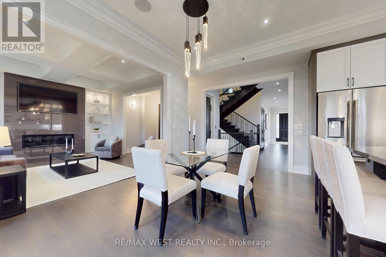 222 CONNAUGHT AVENUE - 15
