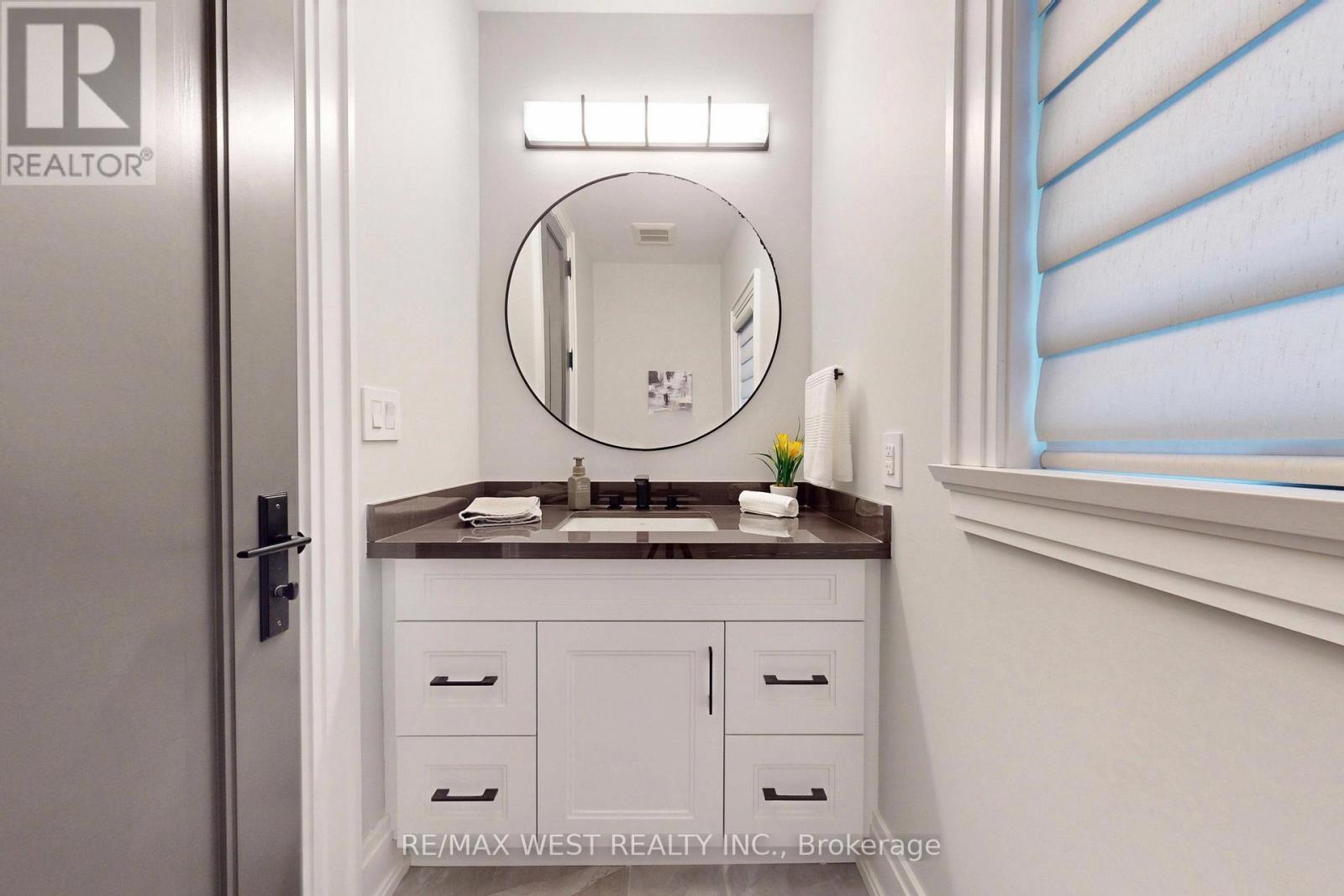 222 CONNAUGHT AVENUE - 19