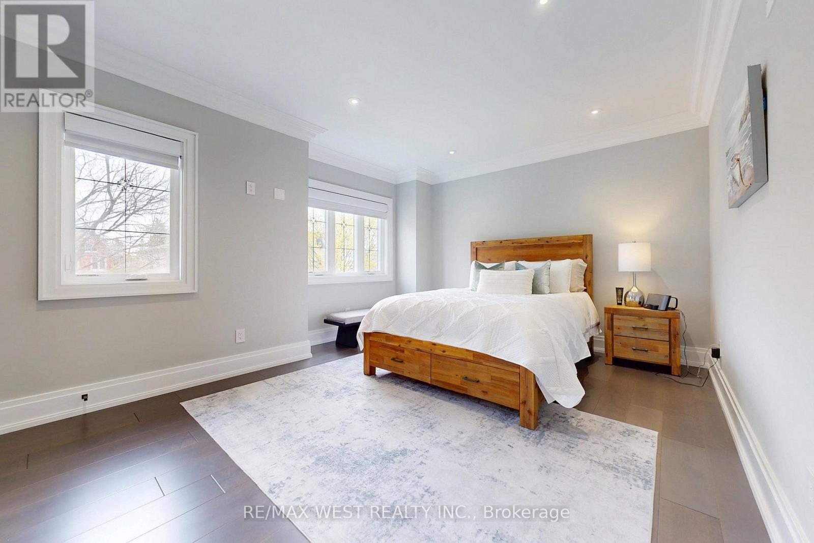 222 CONNAUGHT AVENUE - 29