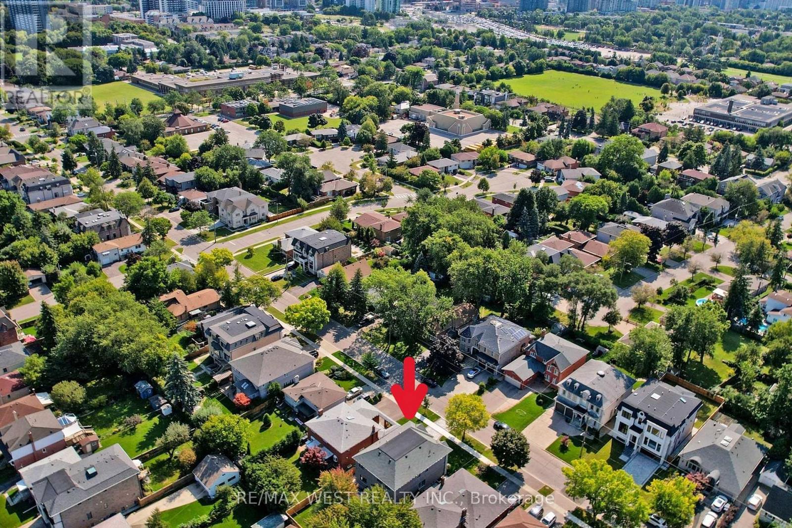 222 CONNAUGHT AVENUE - 42