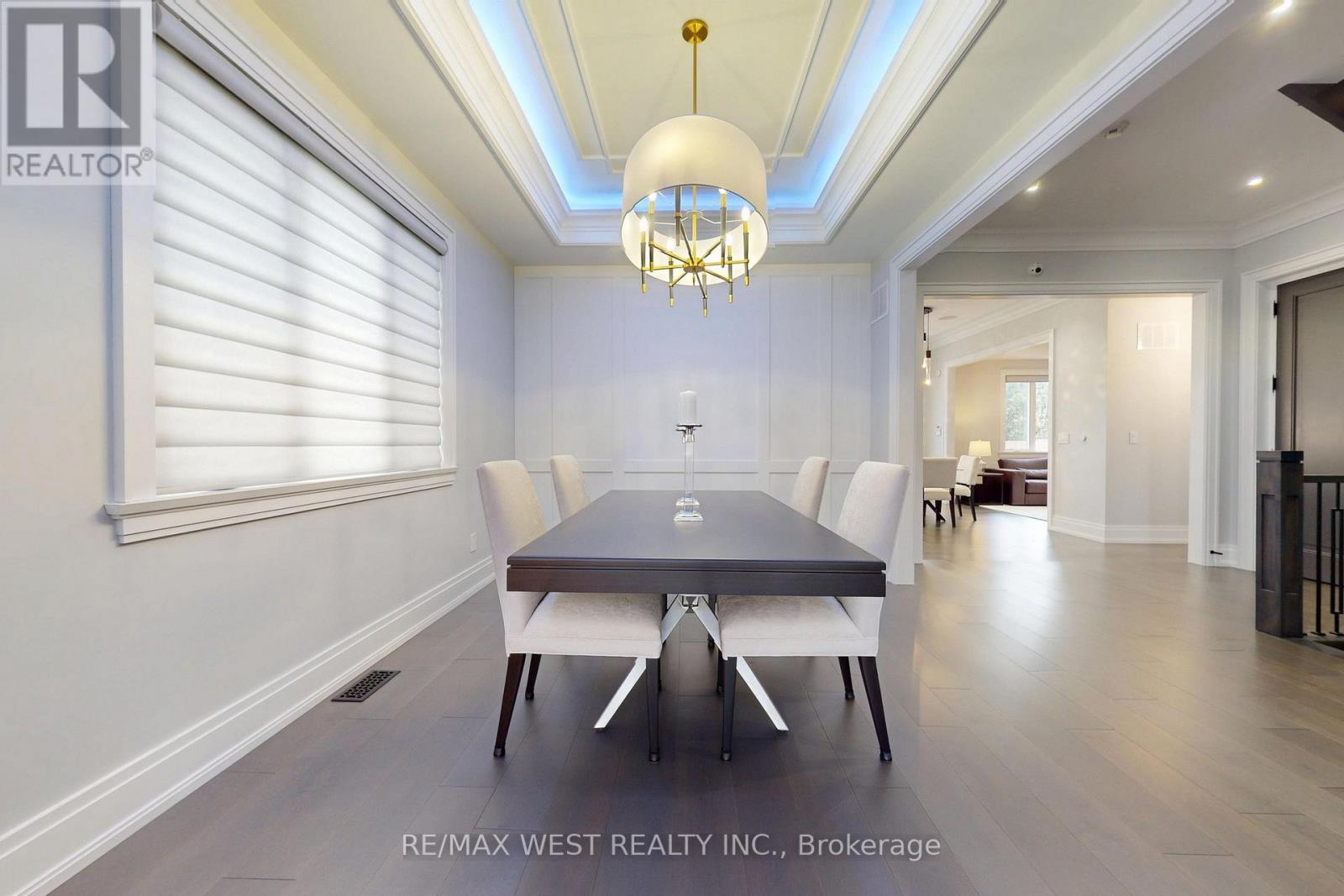 222 CONNAUGHT AVENUE - 7