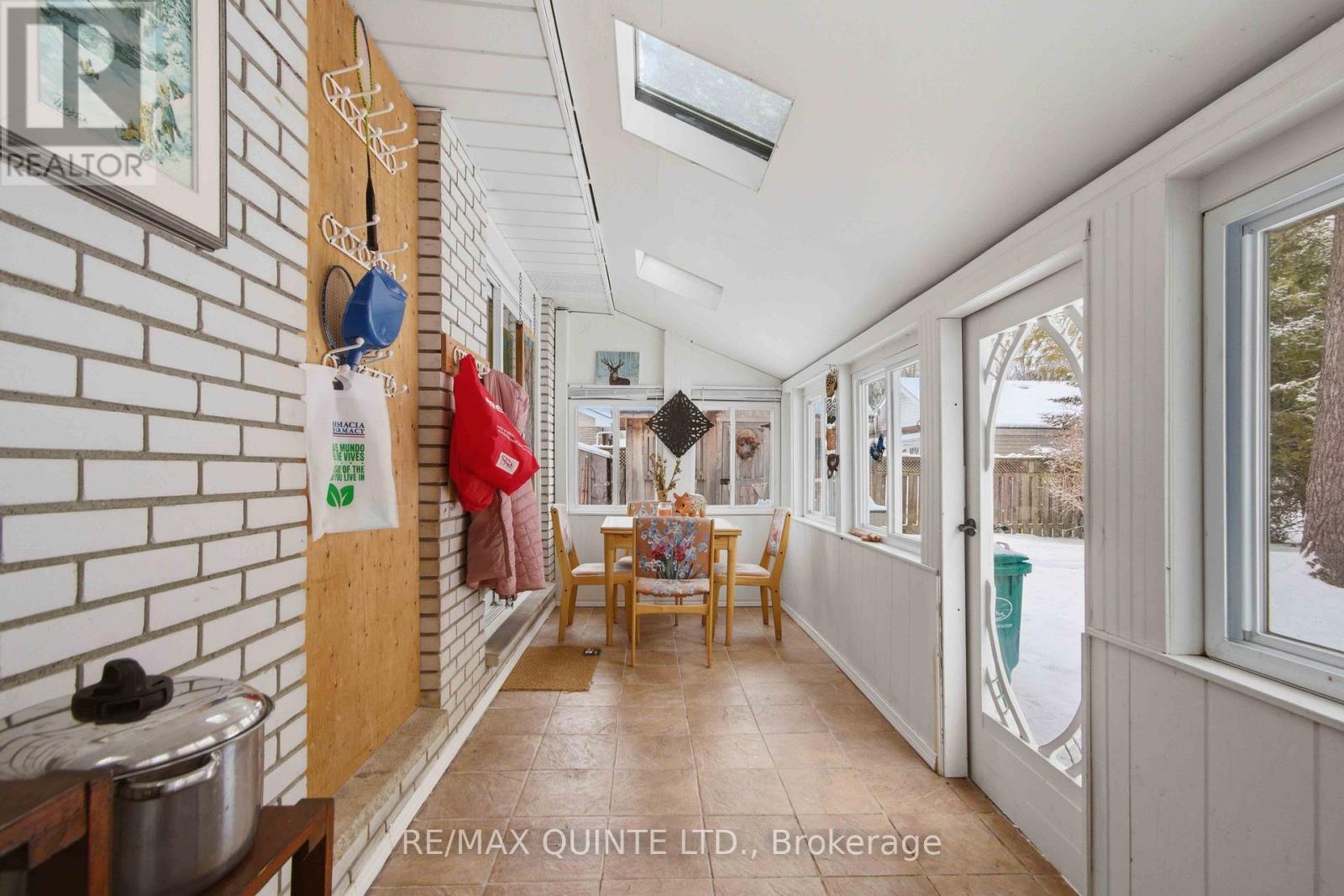 527 MONTROSE ROAD - 21