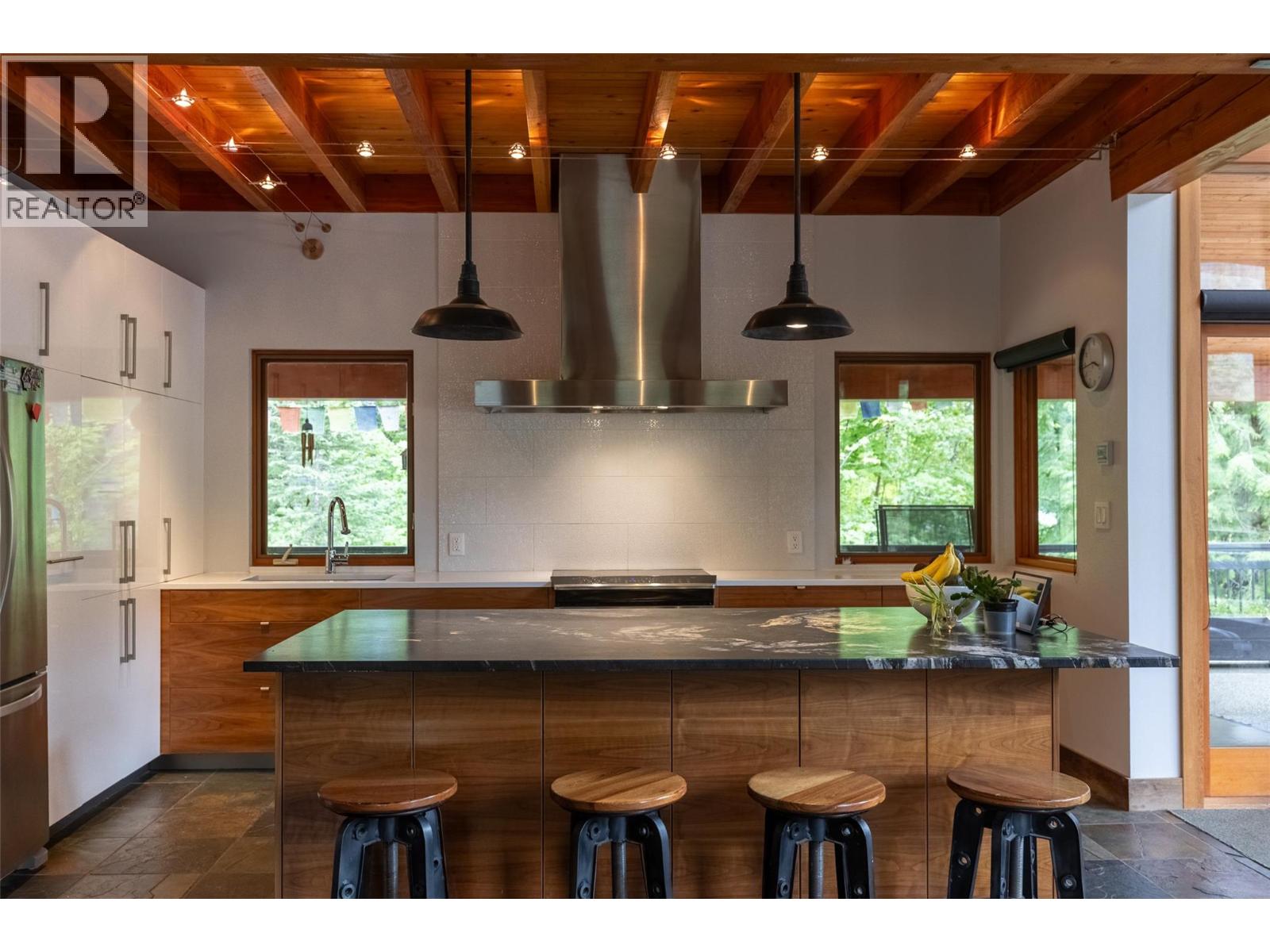 20 Alpine Trails Crescent - 11