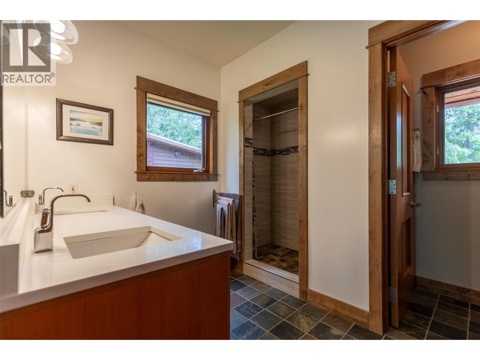 20 Alpine Trails Crescent - 24