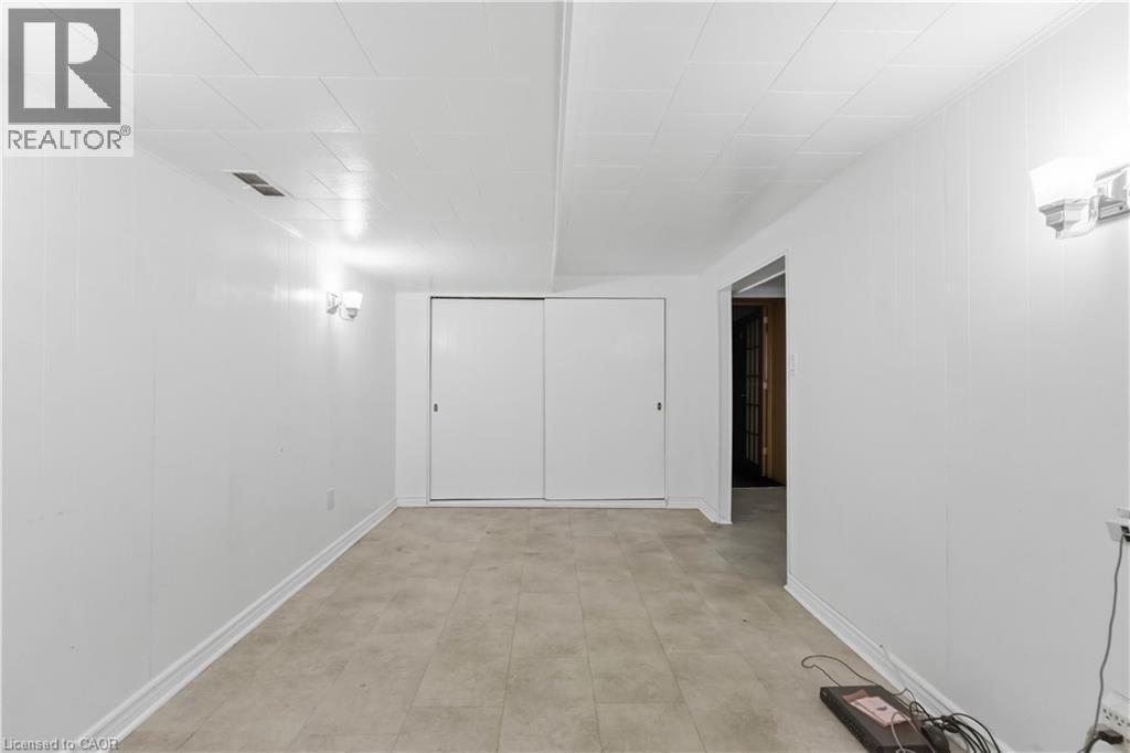 1 BIRKDALE Road - 20