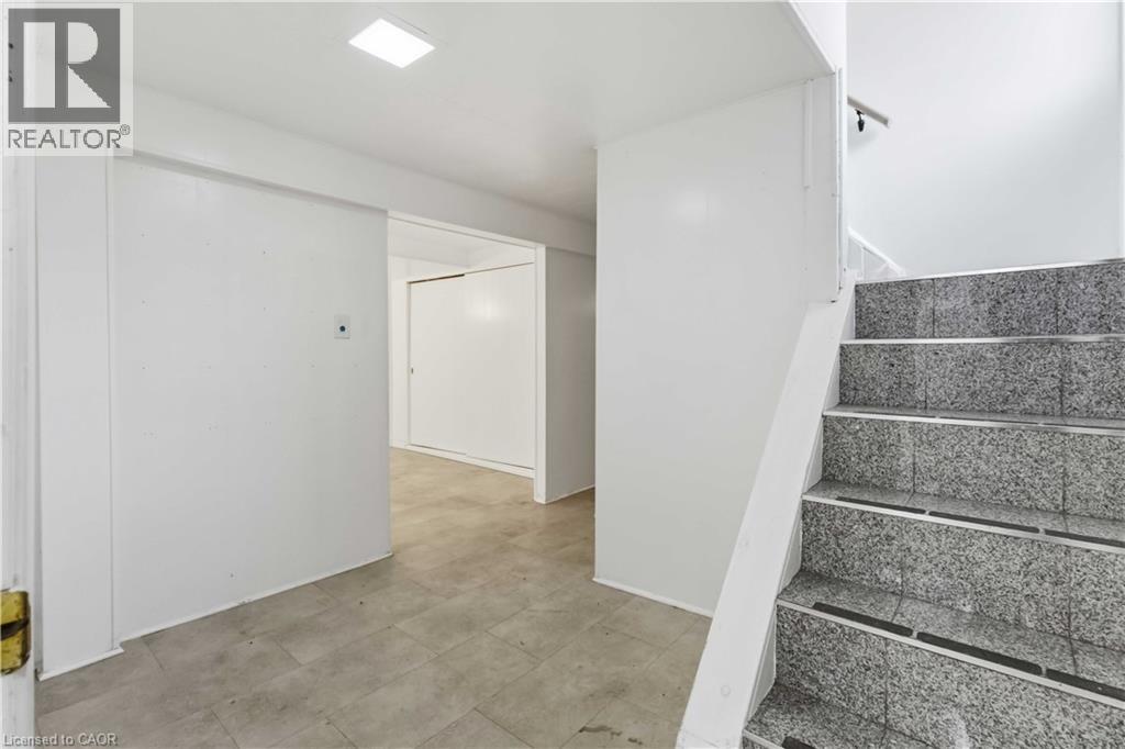 1 BIRKDALE Road - 29