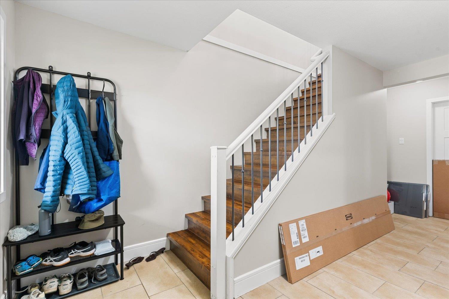 51106 SOPHIE CRESCENT, Eastern Hillsides, Chilliwack