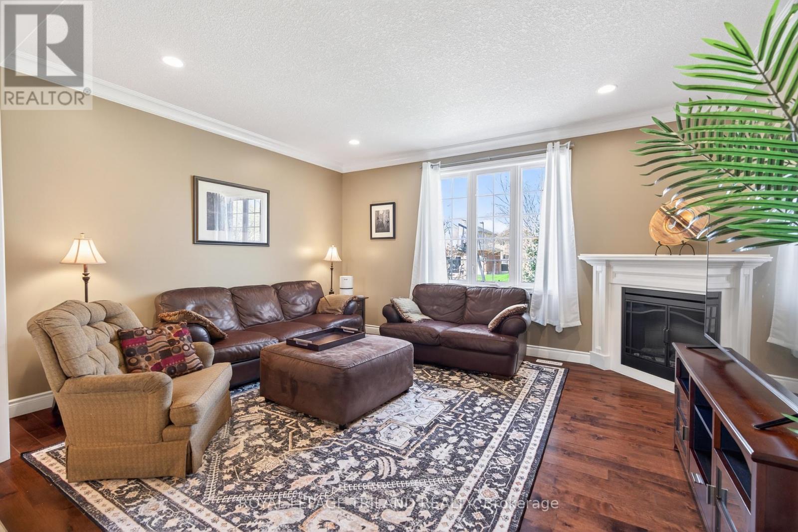 40 FIELDSTONE CRESCENT - 10