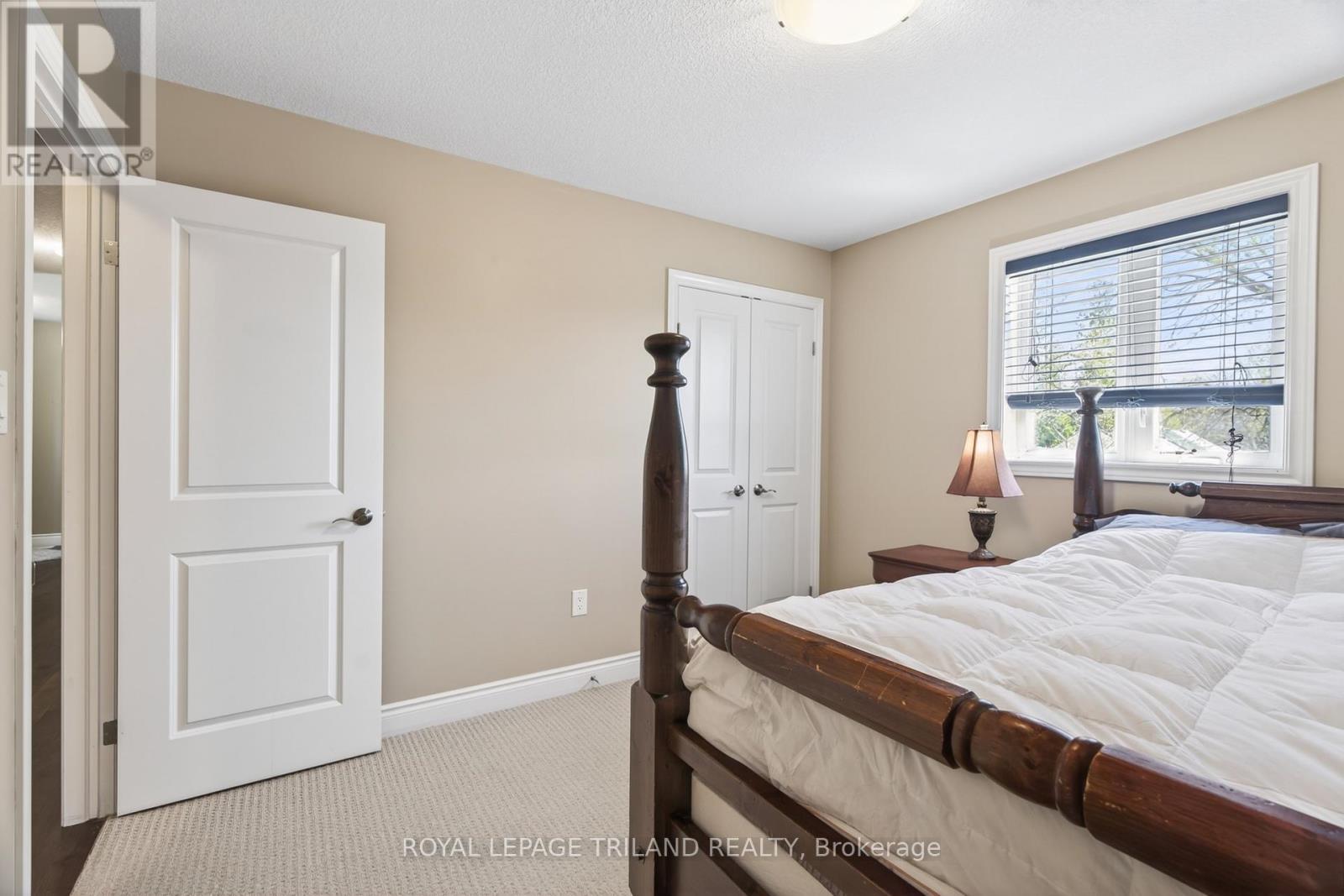 40 FIELDSTONE CRESCENT - 27