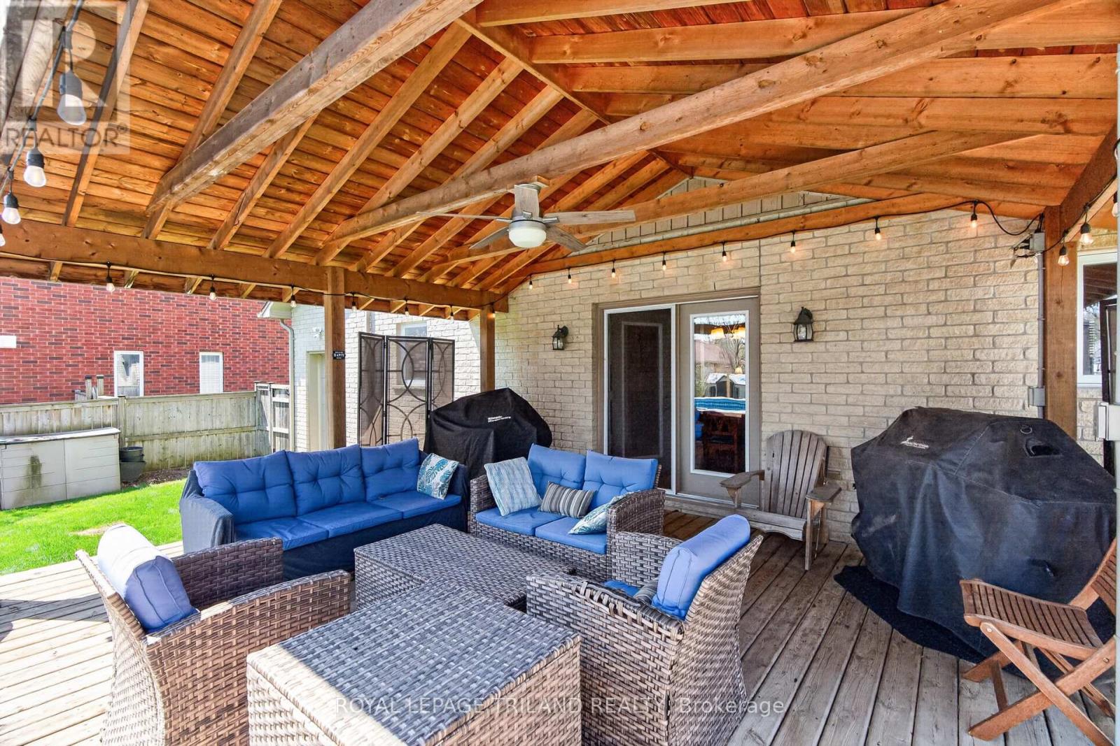 40 FIELDSTONE CRESCENT - 38