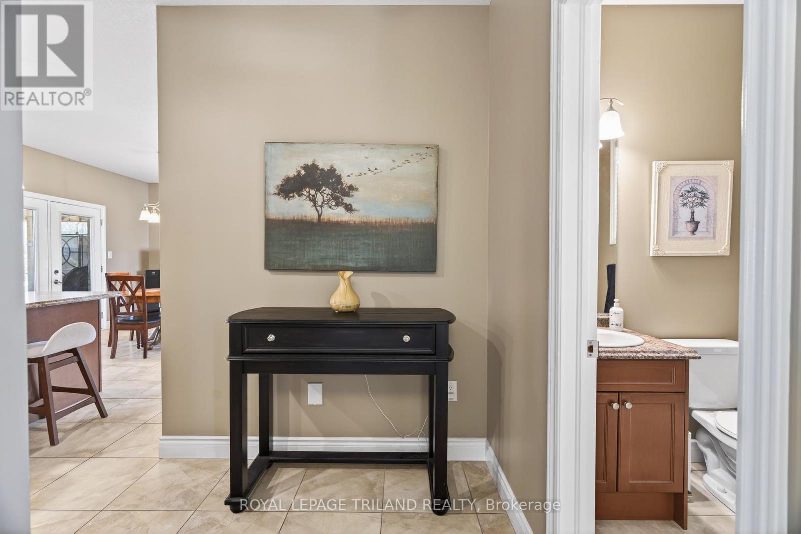 40 FIELDSTONE CRESCENT - 6
