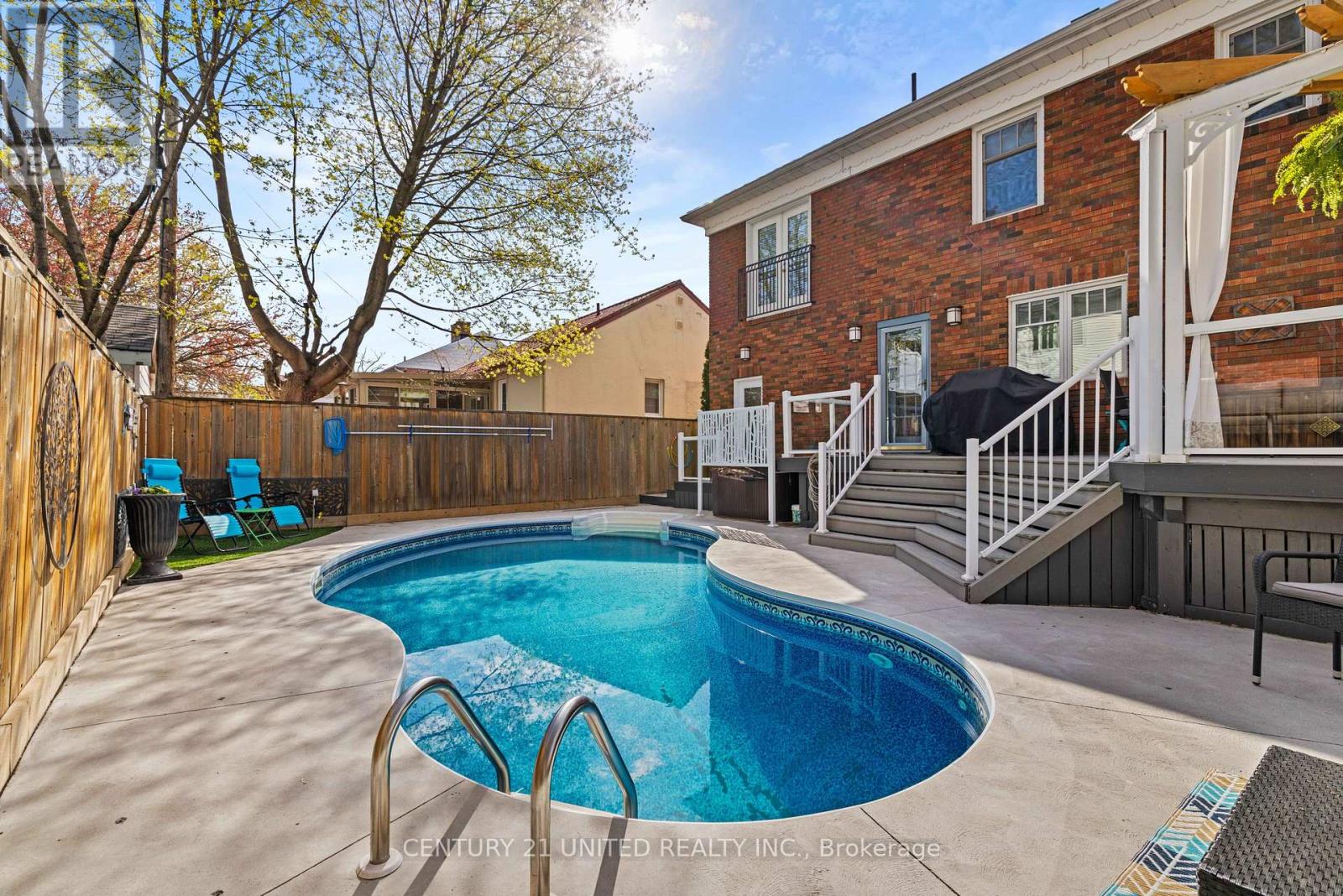 516 HUNTER STREET W - 34