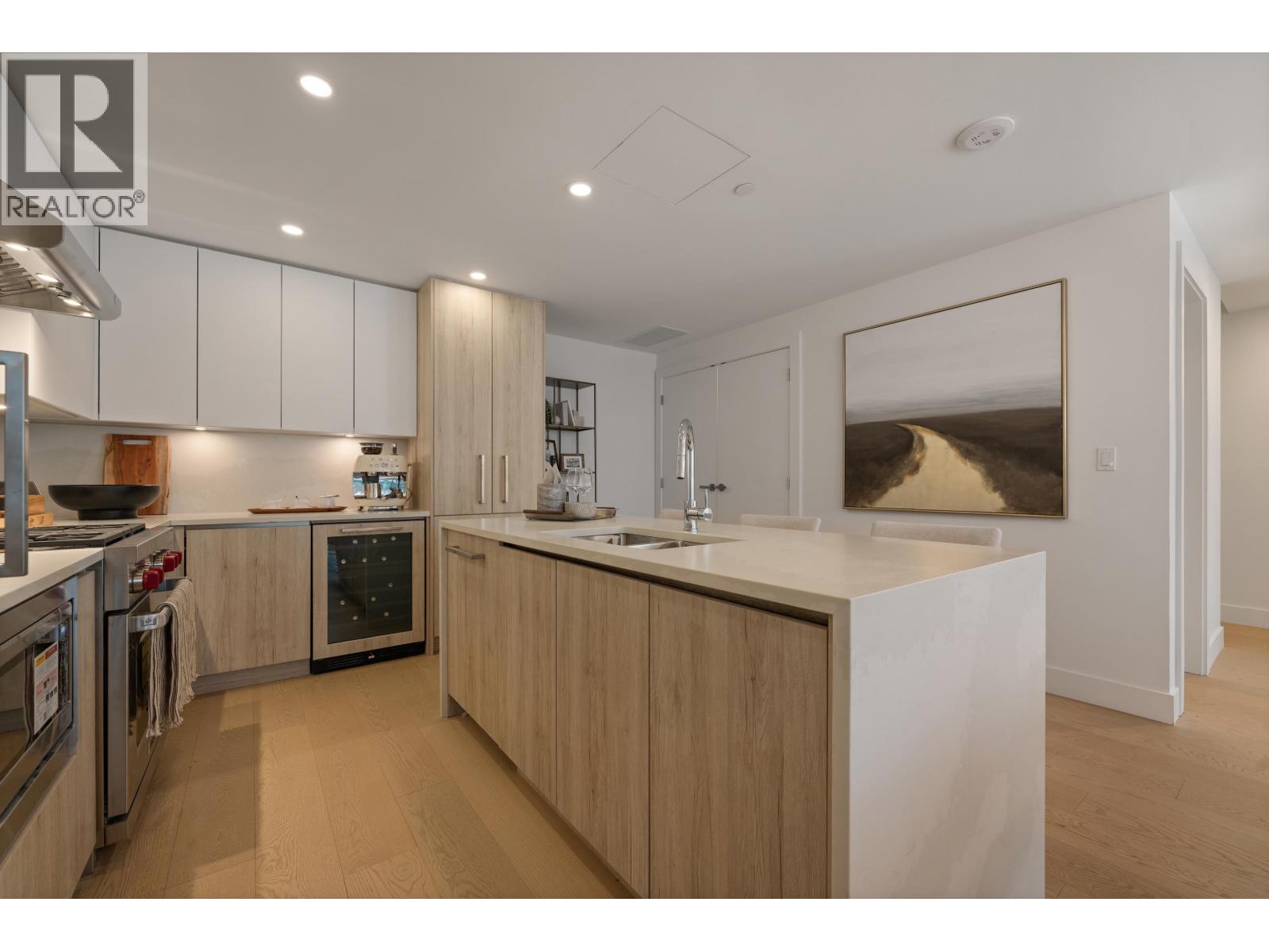 TH2 423 6TH STREET, West Vancouver