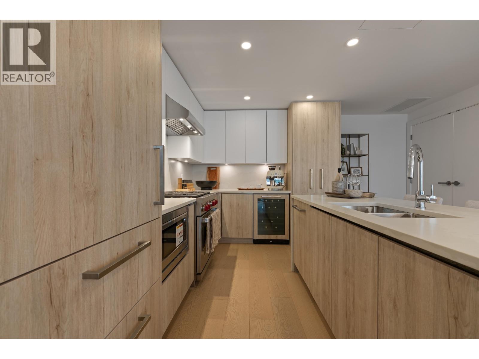 TH2 423 6TH STREET, West Vancouver
