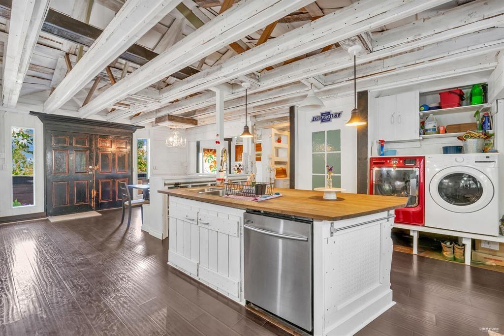 2 Bed, 3 Bath House for Sale in Langley – 20288 43A AVENUE, Langley - Image 9