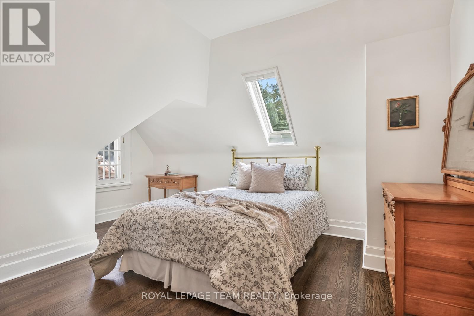 54 PARK ROAD - 29