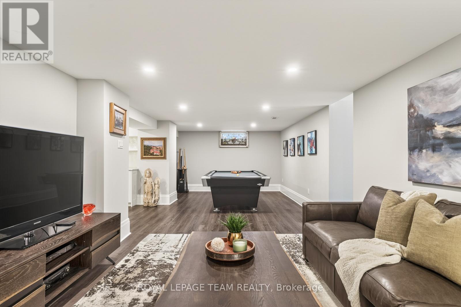 54 PARK ROAD - 32