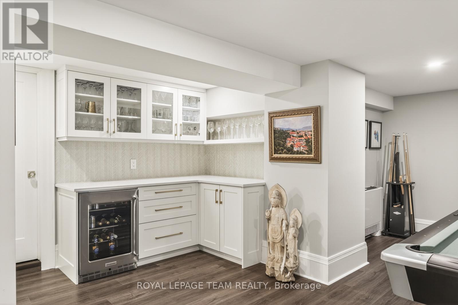 54 PARK ROAD - 34