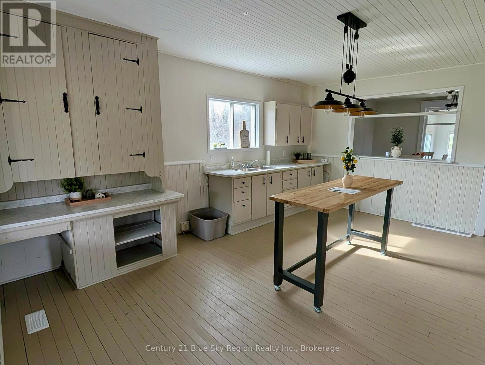 2 DESAULNIERS ROAD - 6