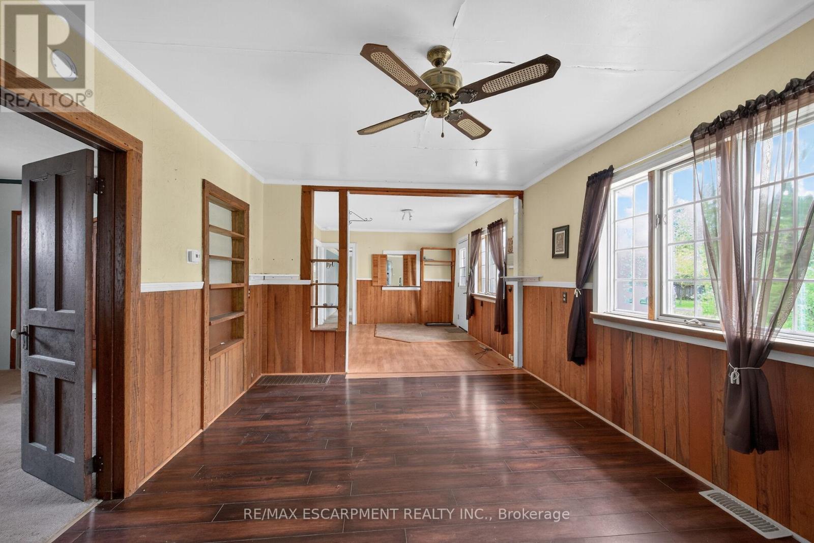 313 JOHN STREET - 12