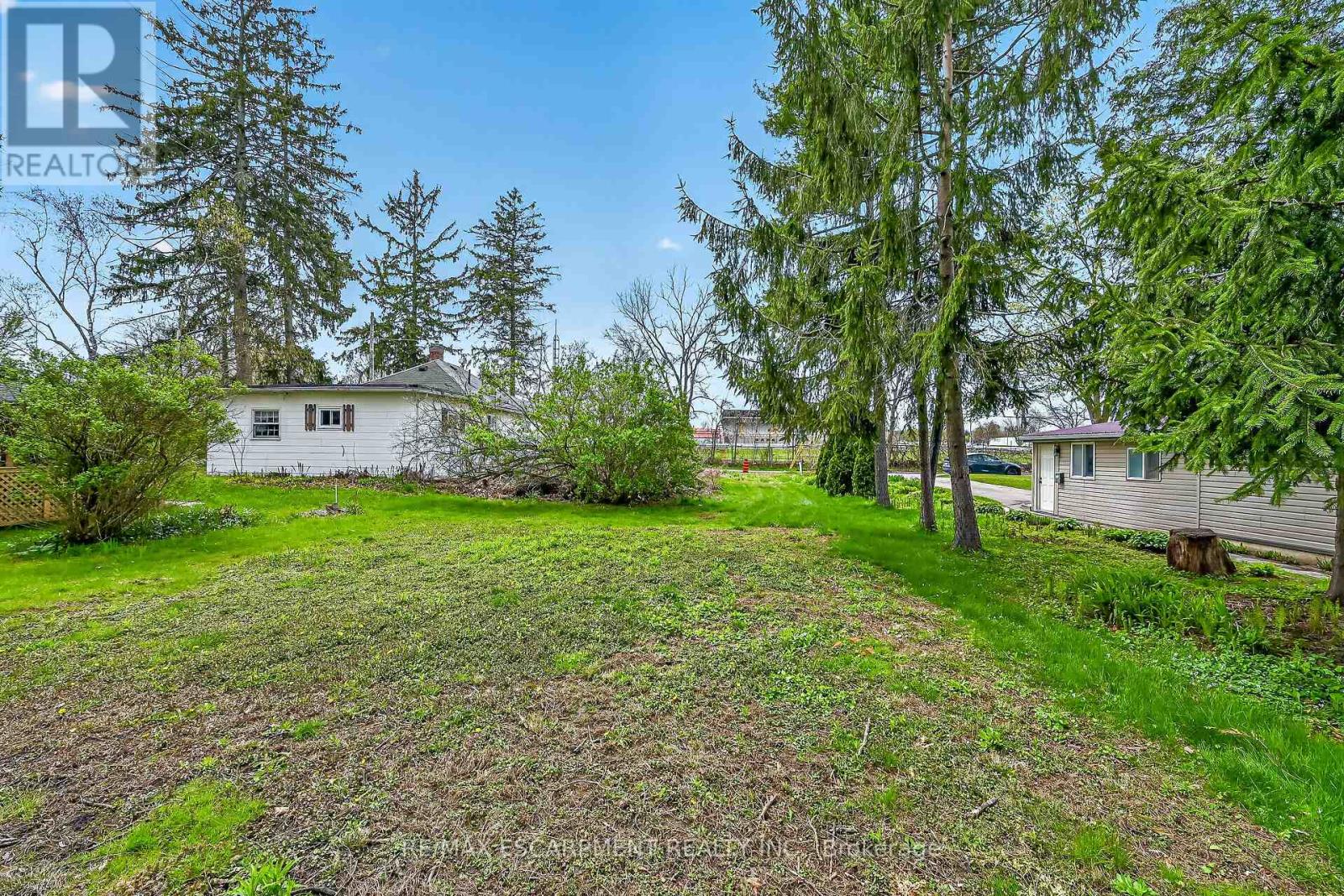 313 JOHN STREET - 27