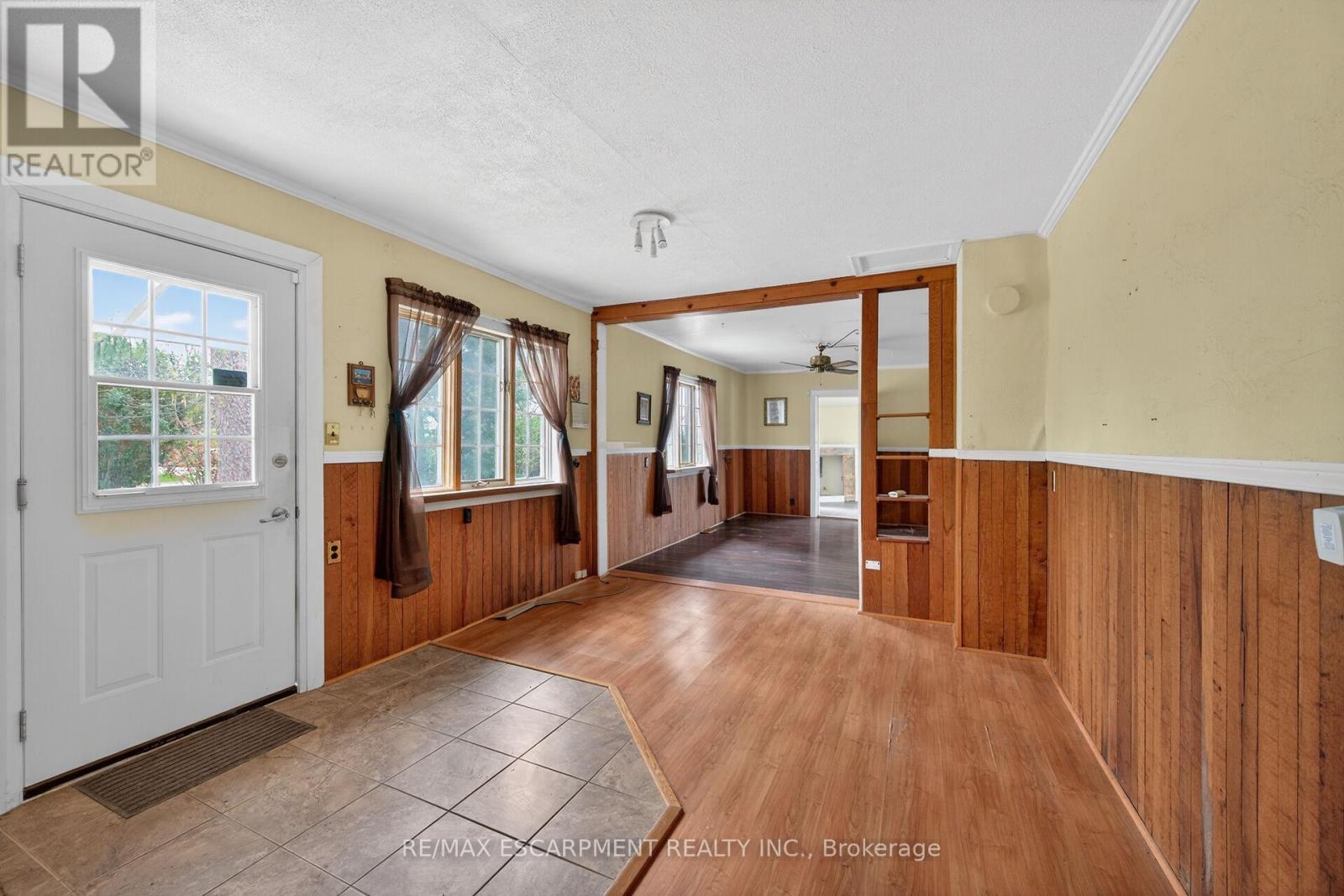 313 JOHN STREET - 7