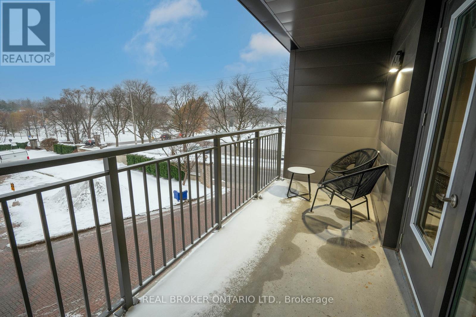 #207 51 DAVID STREET - 25