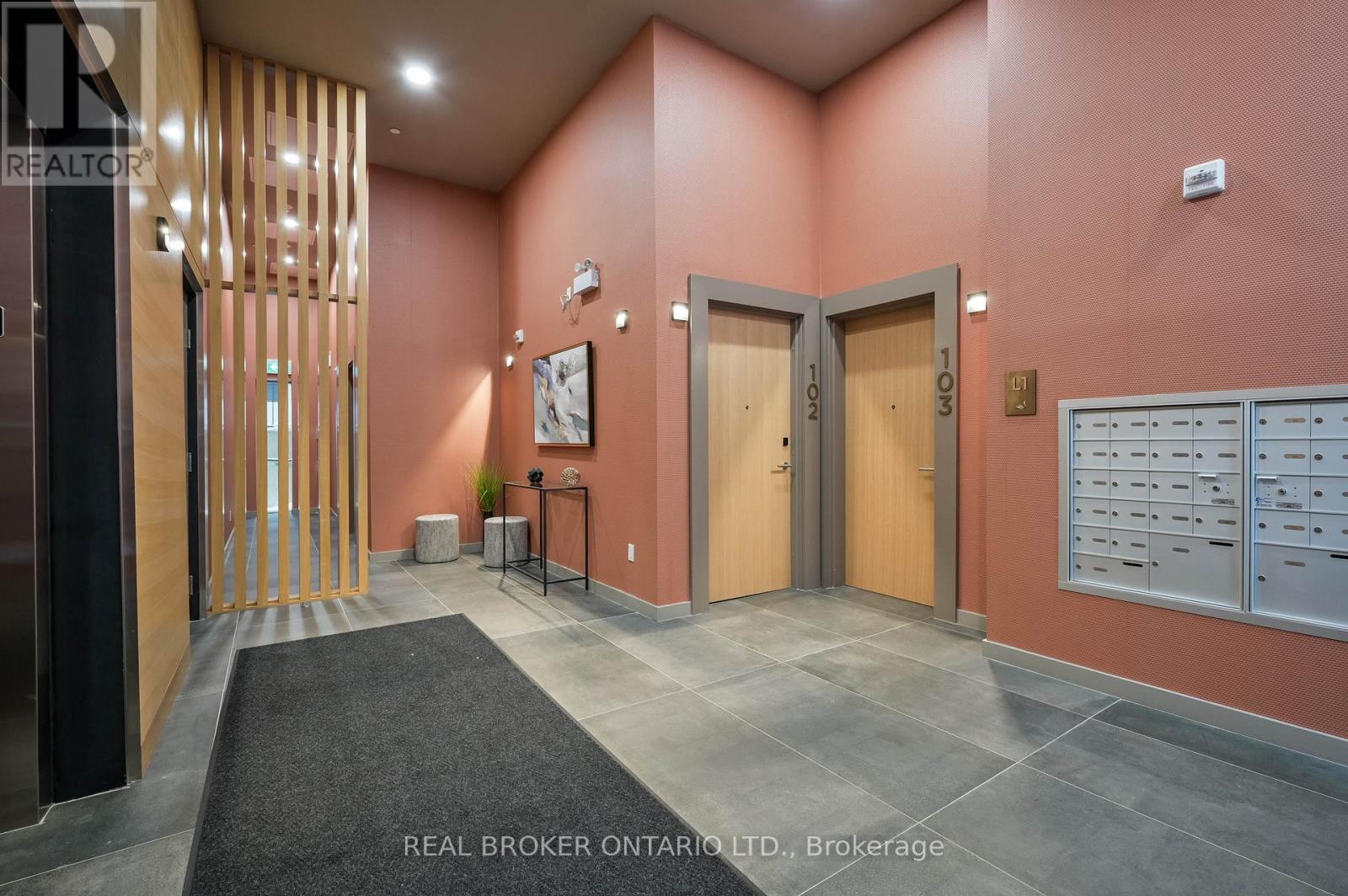 #207 51 DAVID STREET - 27