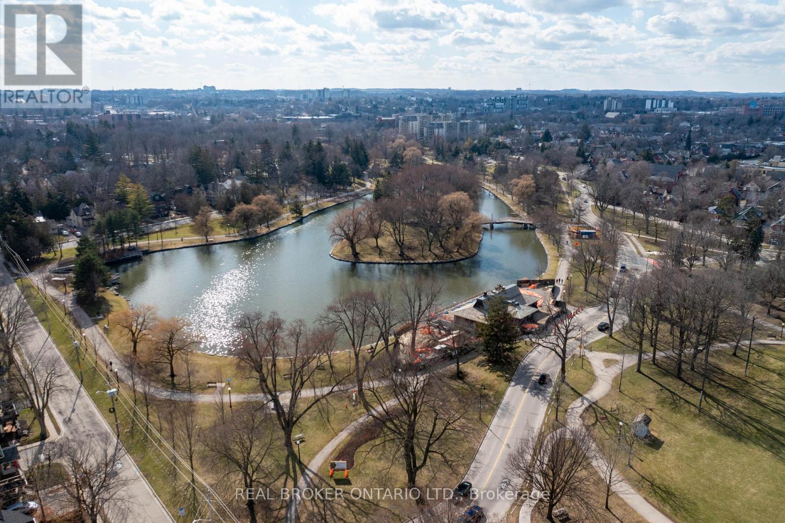 #207 51 DAVID STREET - 31