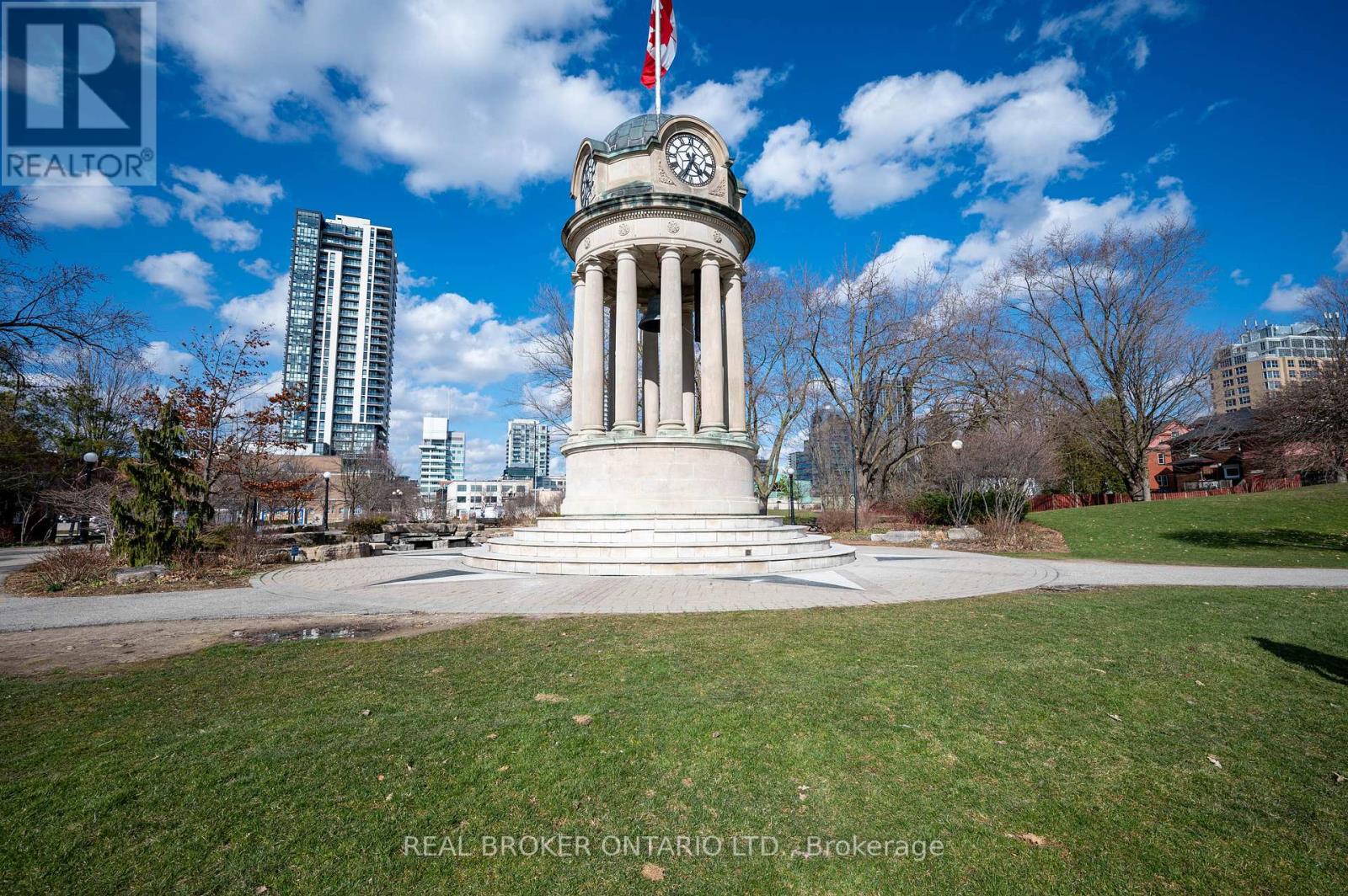 #207 51 DAVID STREET - 33
