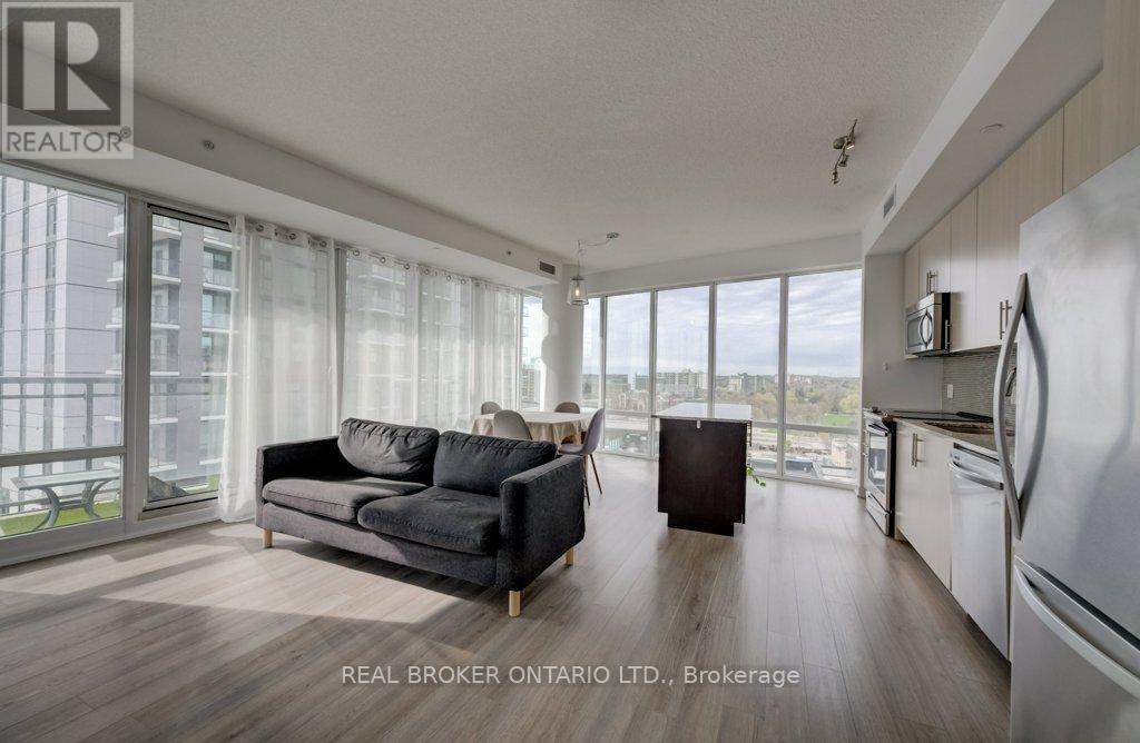 #908 85 DUKE STREET W - 25