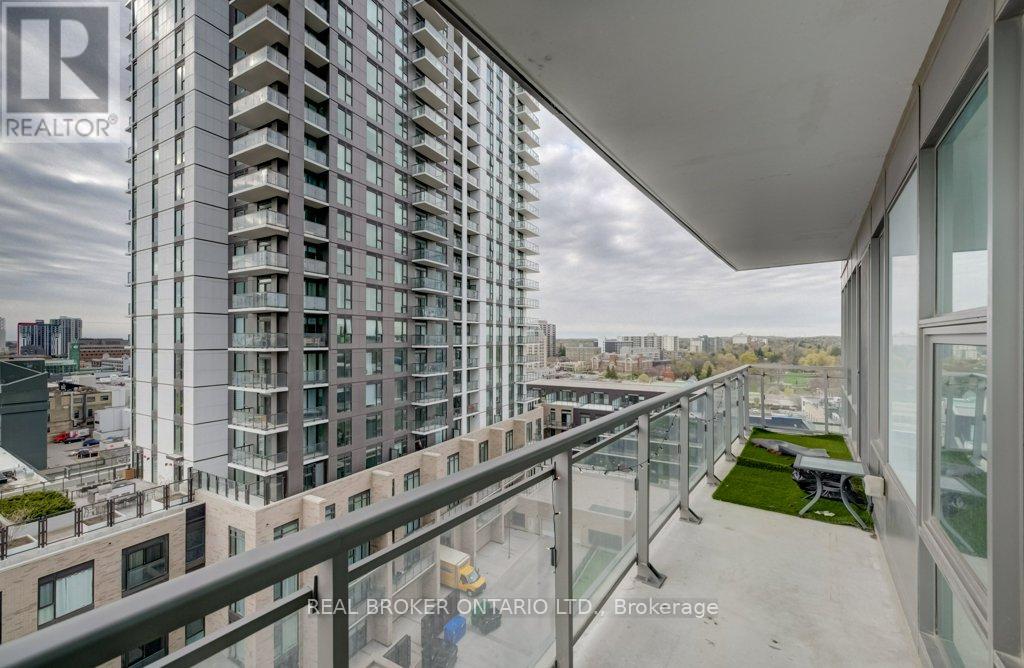 #908 85 DUKE STREET W - 28