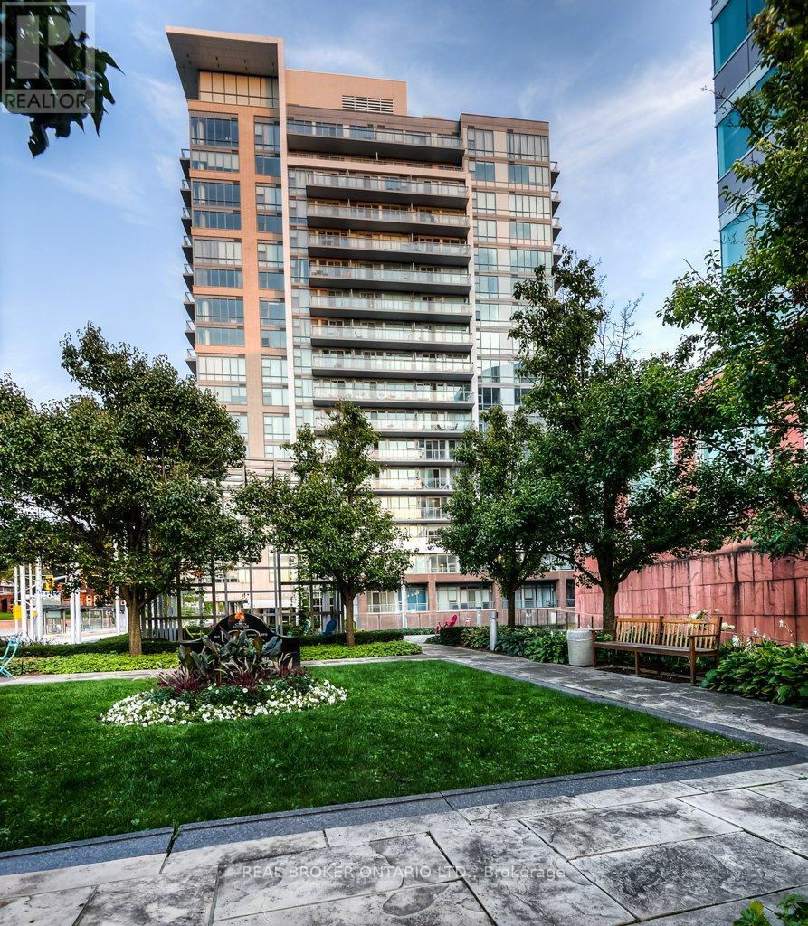 #908 85 DUKE STREET W - 3