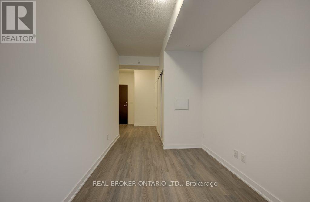 #908 85 DUKE STREET W - 8