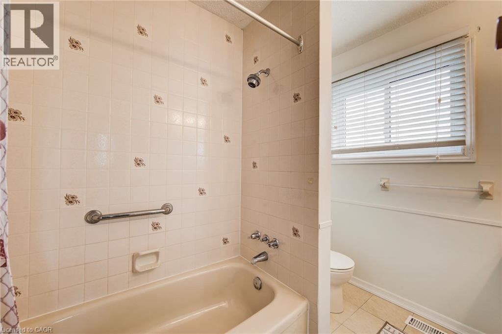53 GREENOCK Drive, Kitchener, Ontario, N2E2J9 — Photo 21