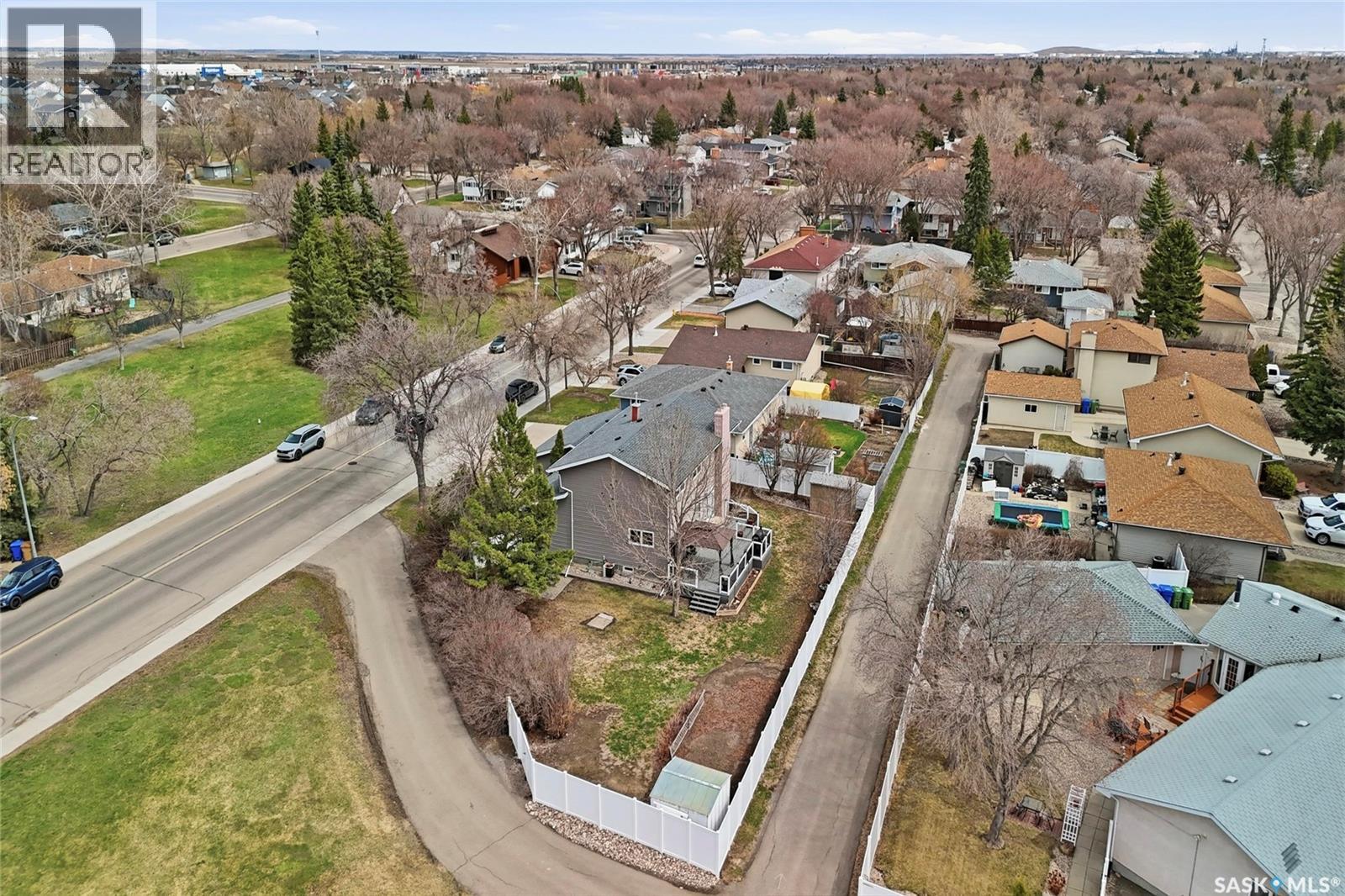 404 Dalgliesh DRIVE - 53
