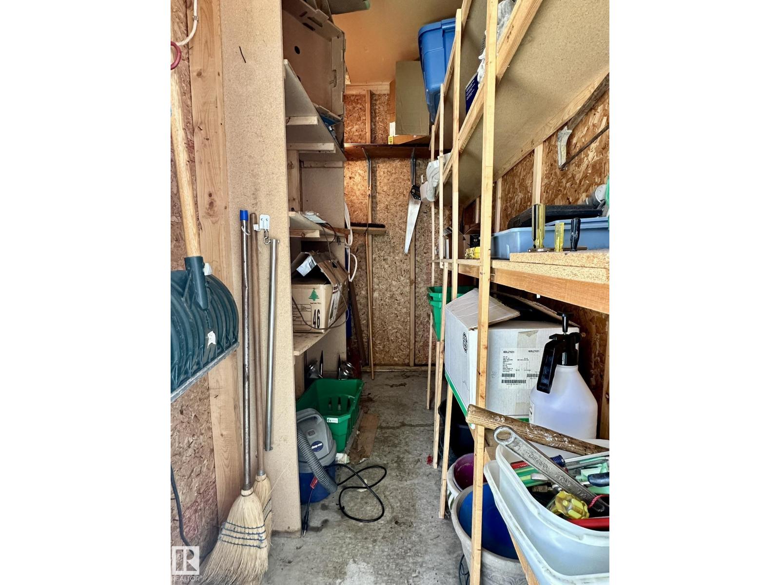 2304 151 AV NW - 32