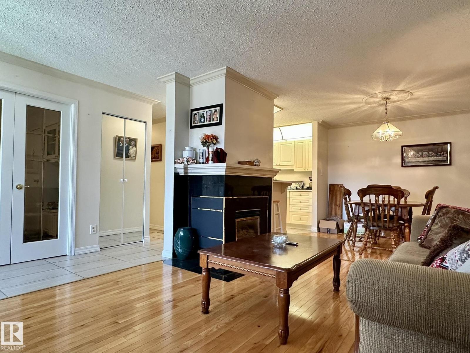 2304 151 AV NW, Edmonton