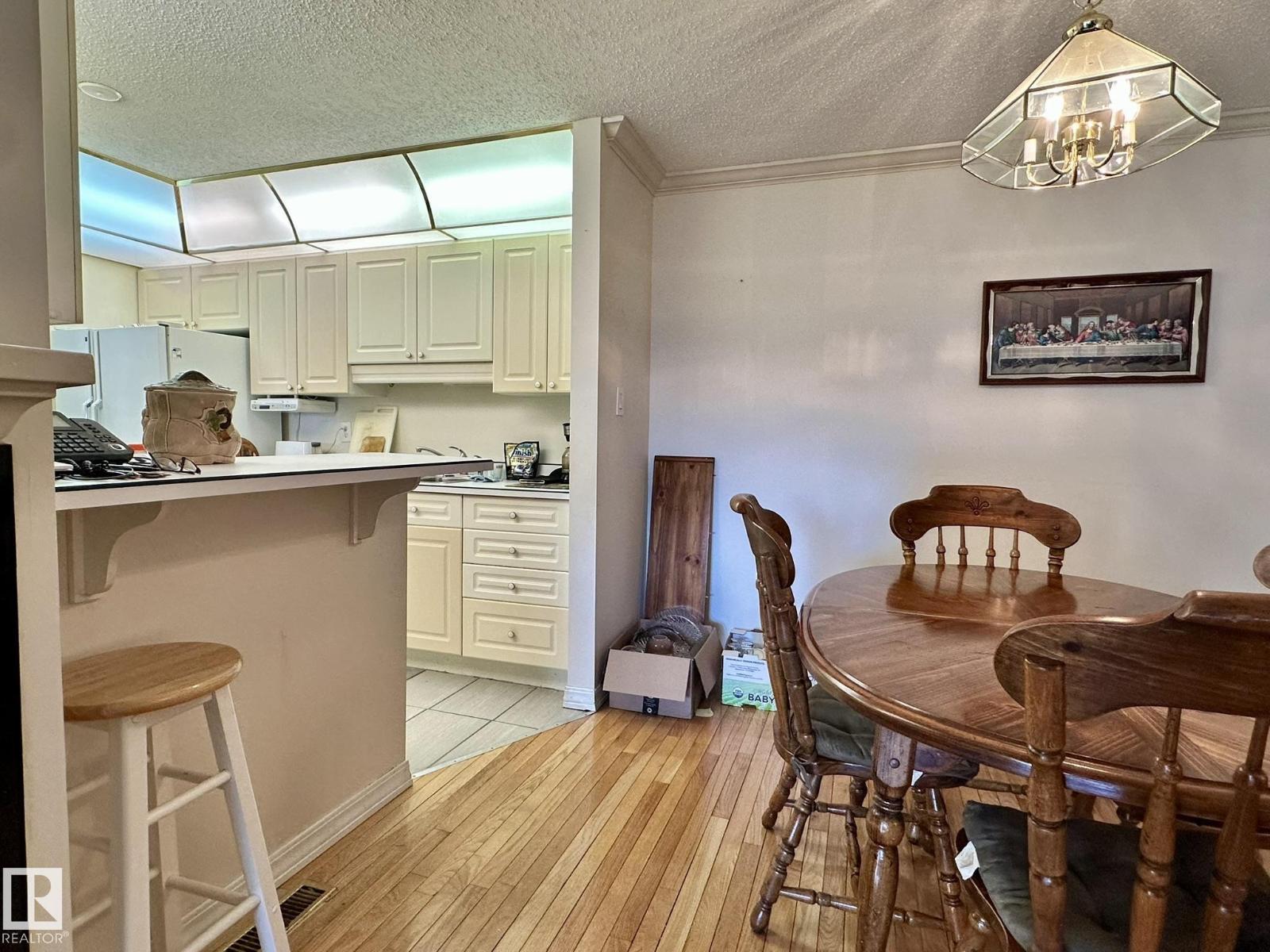 2304 151 AV NW, Edmonton