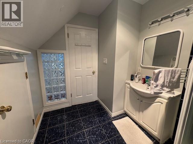 683 KING Street W Unit# B, Kitchener, Ontario, N2G1C9 — Photo 7