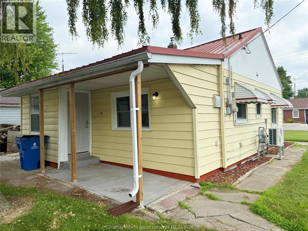 20 MCNAUGHTON AVENUE, Wallaceburg, Ontario, N8A1R8 — Photo 4