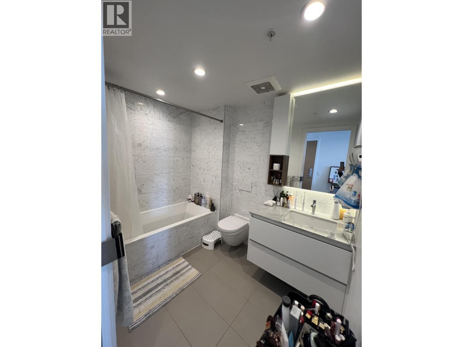 1 Bed, 1 Bath House for Sale in Burnaby – 4001 6000 MCKAY AVENUE, Burnaby - Image 9