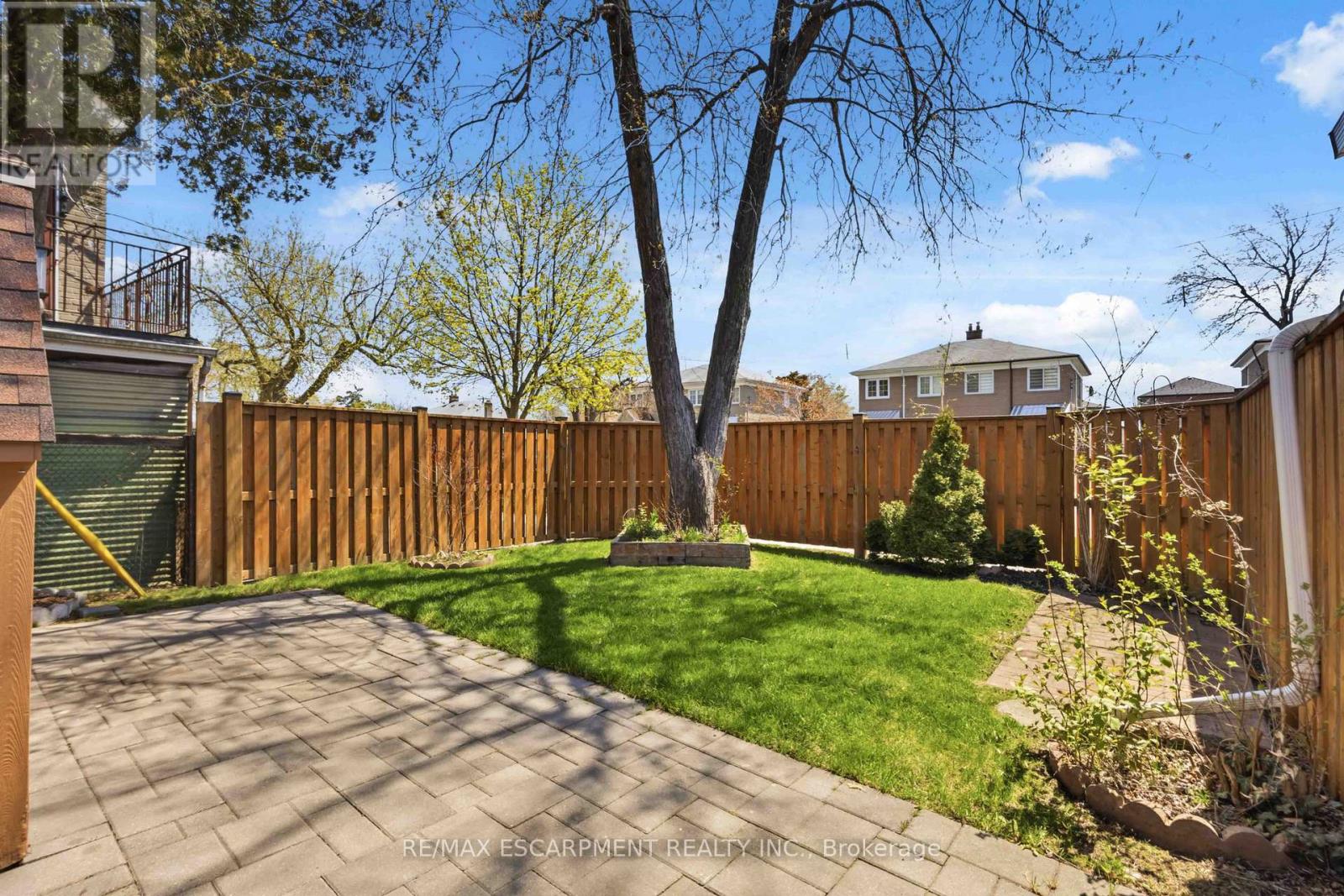 1 BIRKDALE ROAD - 32
