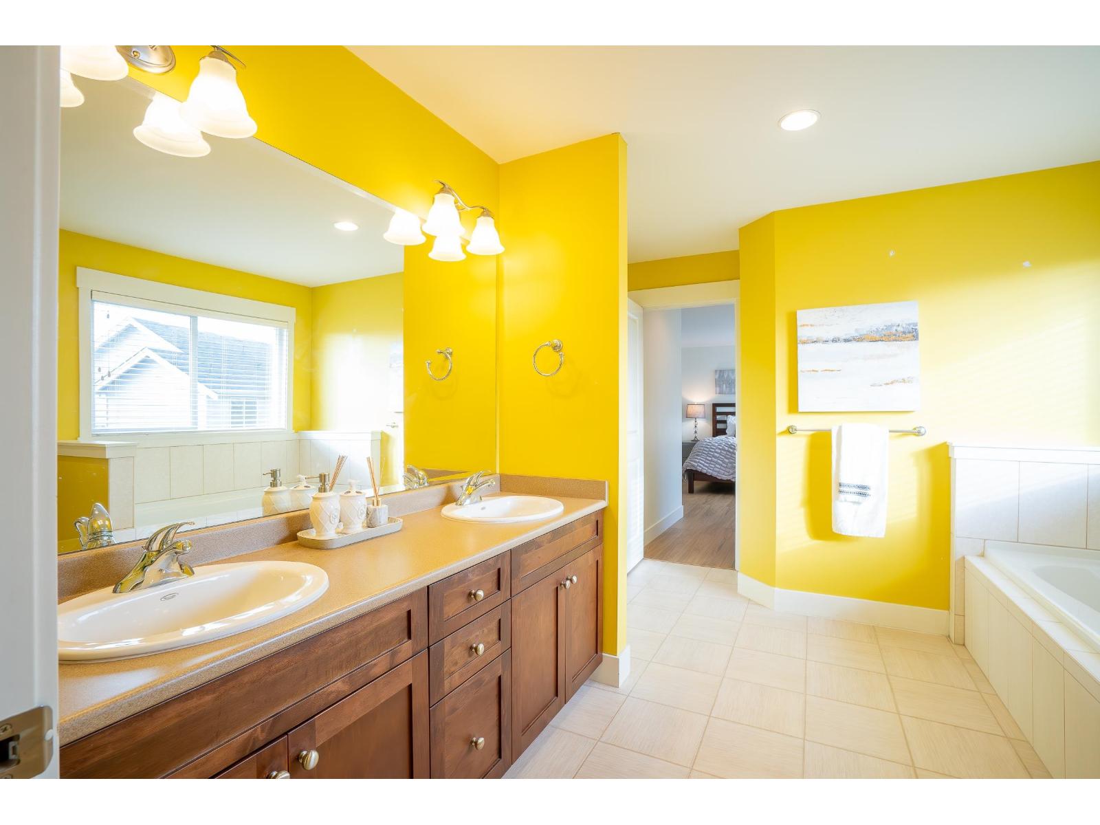 4 Bed, 4 Bath House for Sale in Surrey – 17916 71 AVENUE, Surrey - Image 22