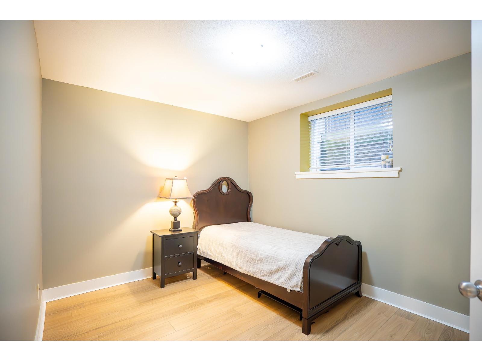 4 Bed, 4 Bath House for Sale in Surrey – 17916 71 AVENUE, Surrey - Image 5